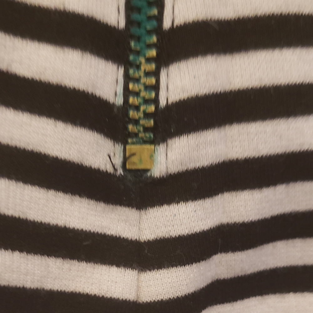 Club Monaco Tailored knit top - Picture 6 of 7